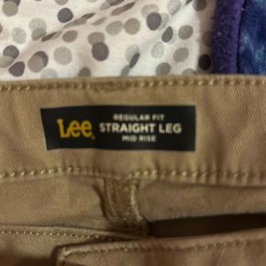 Lees long pants